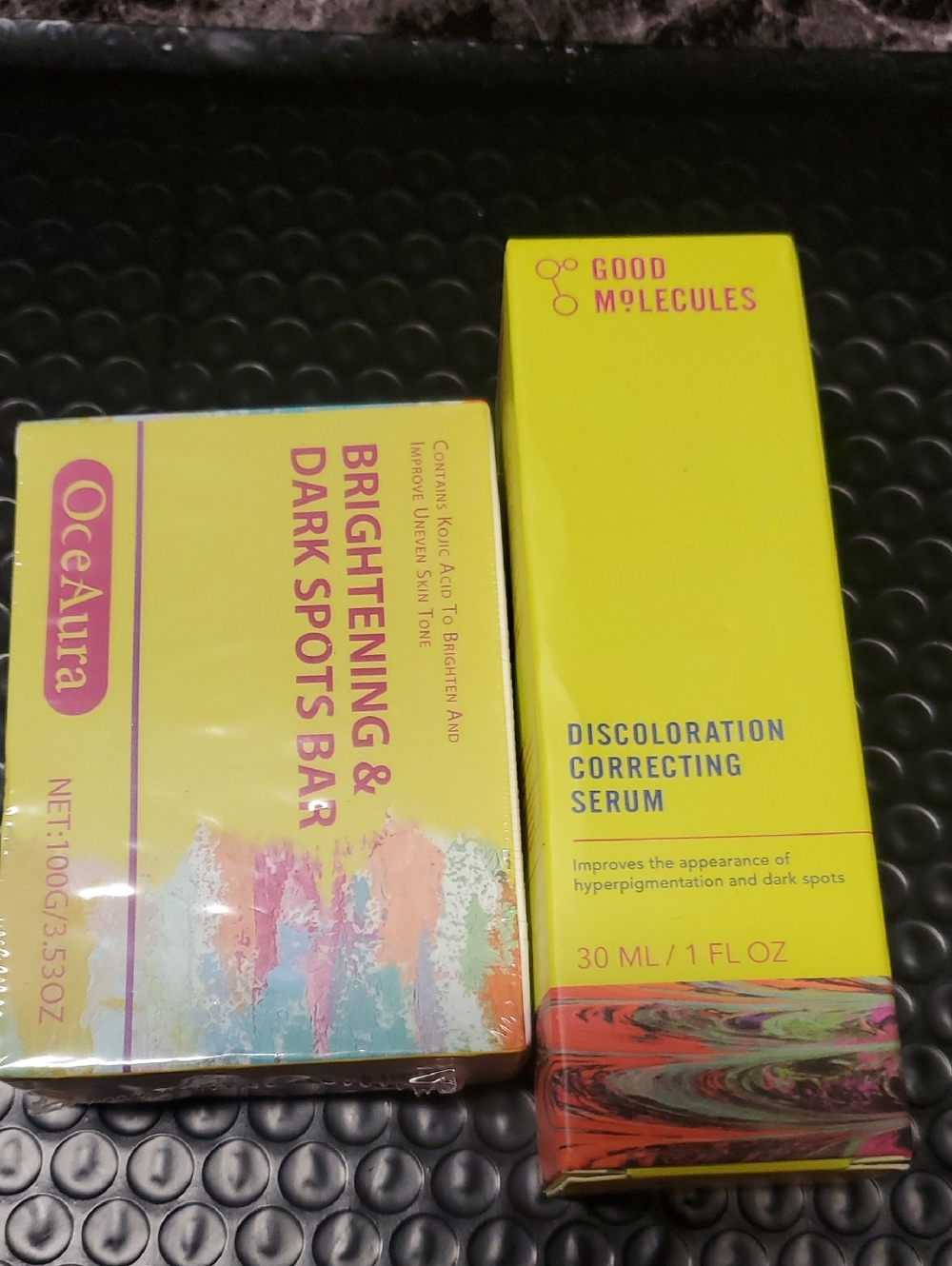 Good Molecules Discoloration Correcting Serum — Yellow